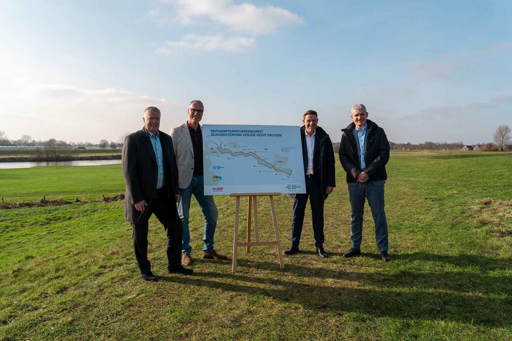 Aannemerscombinatie dijkversterking langs de Vecht bekend