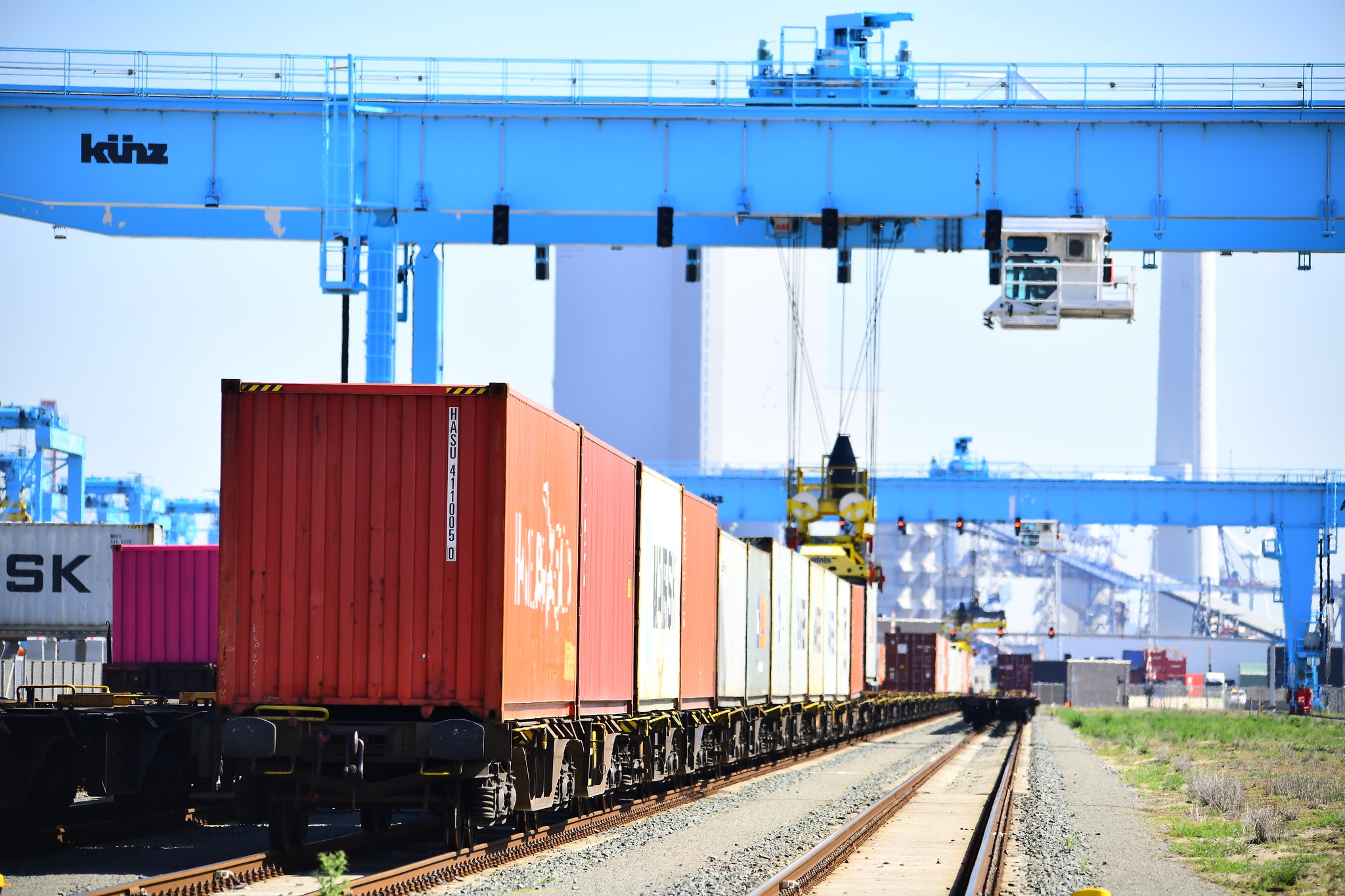 ABB, Dura Vermeer en GMB gaan APM Terminals uitbreiden