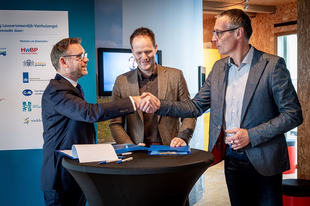 Combinatie Waddenkwartier aan de slag met versterking Lauwersmeerdijk